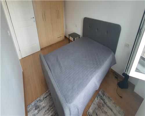 Apartament de inchiriat 3 camere etaj 2 cu lift  Centru