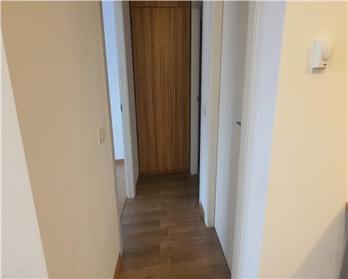 Apartament de inchiriat 3 camere etaj 2 cu lift  Centru