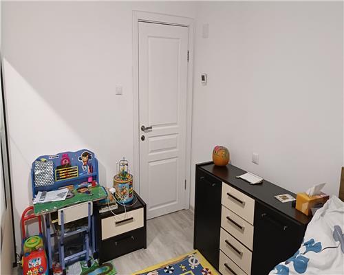 Apartament renovat de vanzarecomplet mobilat si utilat