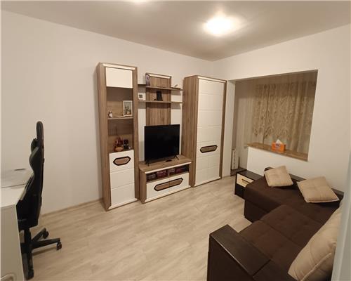 Apartament renovat de vanzarecomplet mobilat si utilat