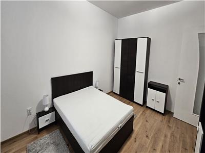 Apartament 2 camere et 1 cu boxa