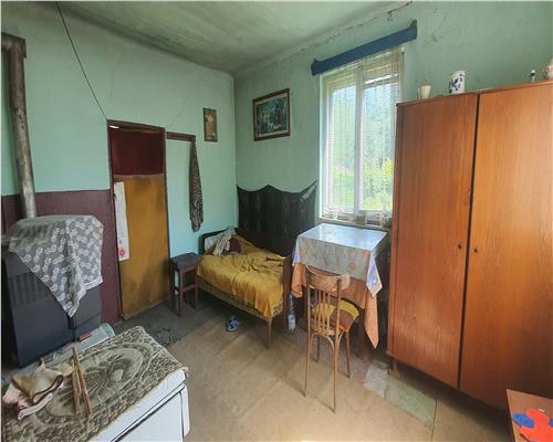 Casa de vanzare la asfalt Sard 900 mp teren