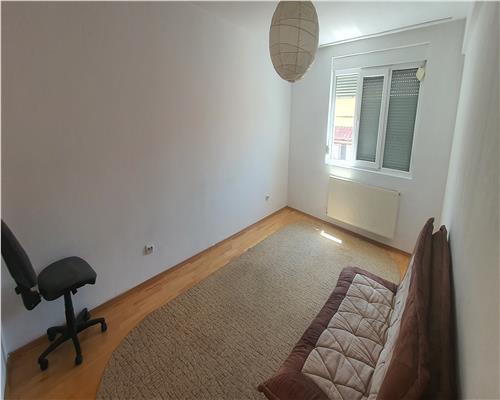 Apartament 4 camere decomandat etaj 1 Centru cu boxa