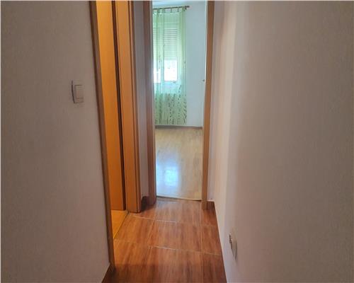 Apartament 4 camere decomandat etaj 1 Centru cu boxa