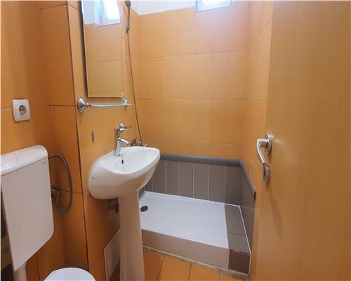 Apartament 4 camere decomandat etaj 1 Centru cu boxa