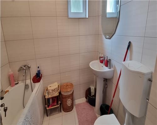 Apartament 2 camere de vanzare, zona Centru bloc nou