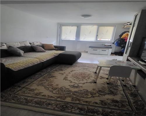 Apartament cu 3 camere cu scara interioara etaj intermediar zona Alba-Micesti