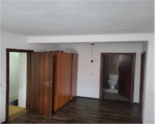 Apartament cu 3 camere cu scara interioara etaj intermediar zona Alba-Micesti