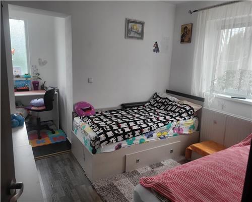 Apartament cu 3 camere cu scara interioara etaj intermediar zona Alba-Micesti