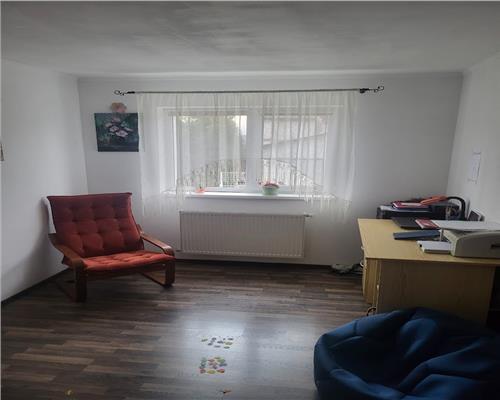 Apartament cu 3 camere cu scara interioara etaj intermediar zona Alba-Micesti