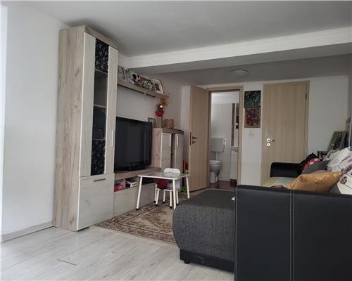 Apartament cu 3 camere cu scara interioara etaj intermediar zona Alba-Micesti