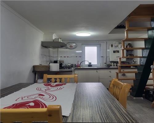 Apartament cu 3 camere cu scara interioara etaj intermediar zona Alba-Micesti