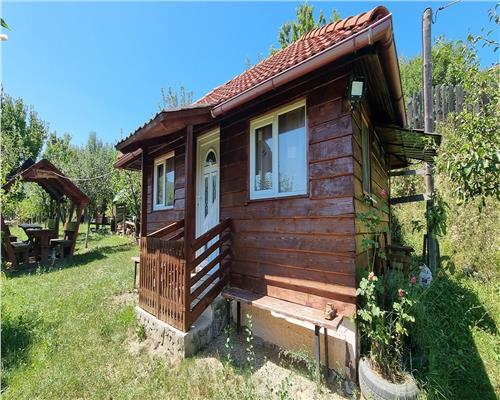 Cabana de vanzare zona Sard cu teren intravilan de 1950 mp