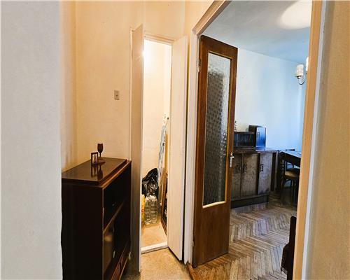 Apartament de vanzare etaj 1 strada Closca