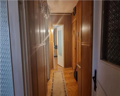 Apartament 3 camere de vanzare Cetate etaj 1