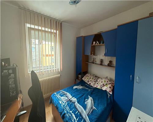 Apartament de vanzare cu 2 camere, zona Cetate