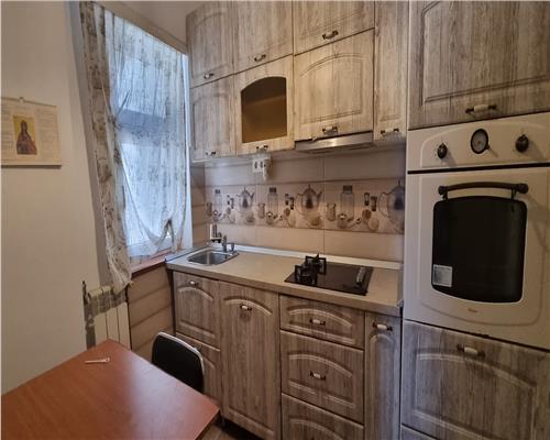 Apartament 3 camere de vanzare in Centru complet mobilat si utilat