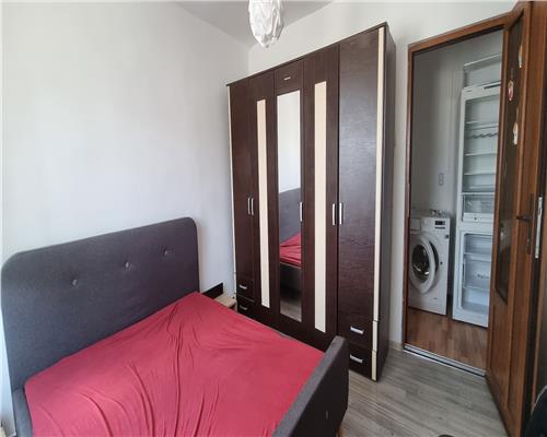 Apartament 3 camere de vanzare in Centru complet mobilat si utilat