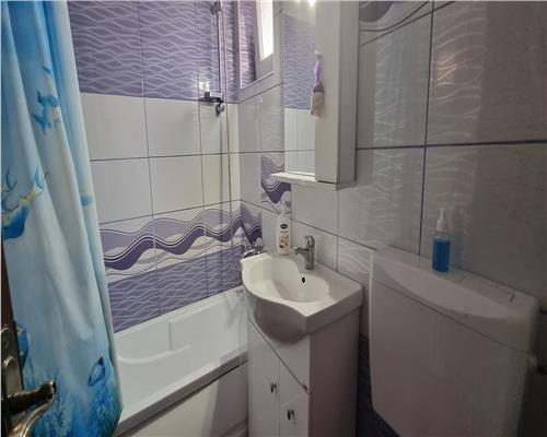 Apartament 3 camere de vanzare in Centru complet mobilat si utilat