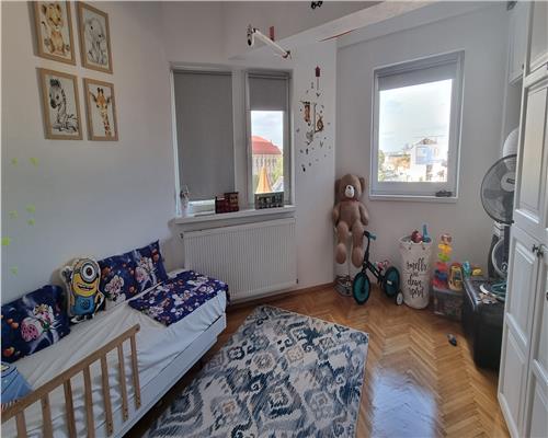 Apartament 3 camere zona Centru etaj 2 decomandat