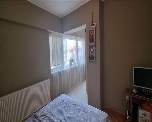 Apartament 3 camere zona Centru etaj 2 decomandat