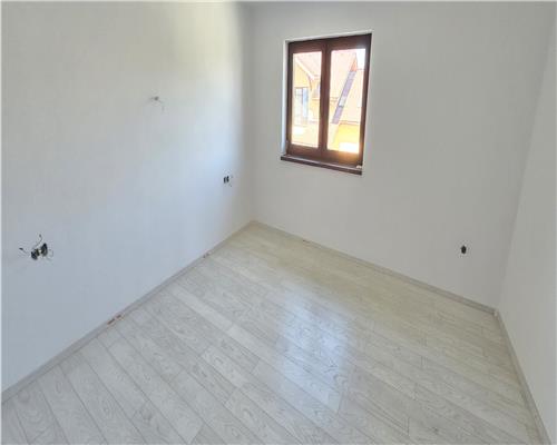 Casa de vanzare S+P+E zona Alba Micesti cu 800 mp teren