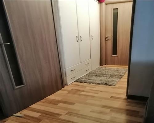 Apartament semidecomndat de vanzare Cetate-Piata parter inalt