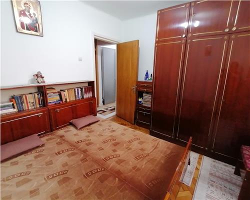 Apartament 4 camere de vanzare zona Cetate parter inalt