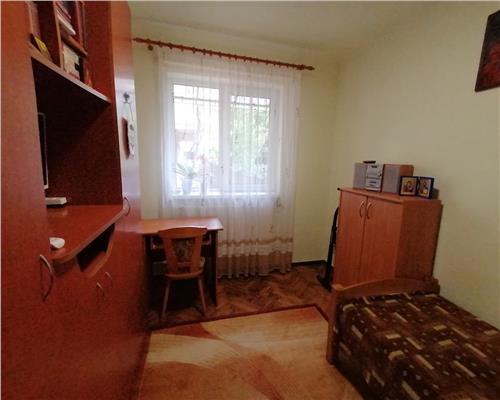 Apartament 4 camere de vanzare zona Cetate parter inalt