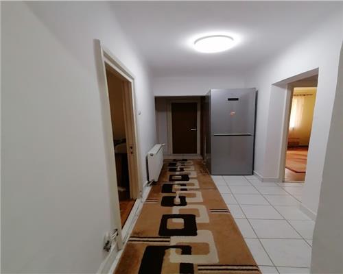 Apartament 4 camere de vanzare zona Cetate parter inalt