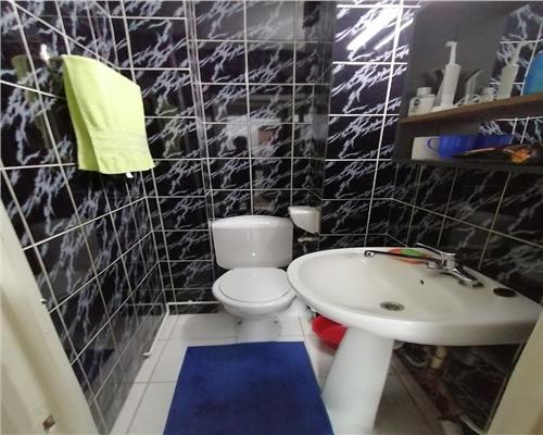 Apartament 4 camere de vanzare zona Cetate parter inalt