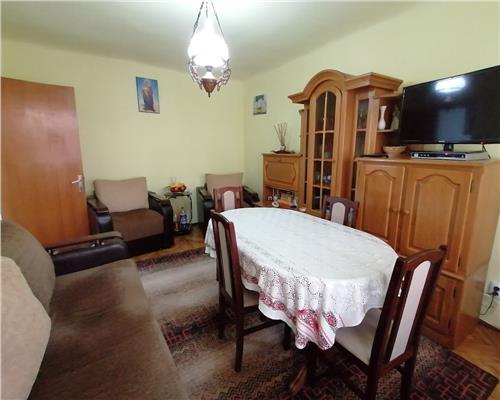 Apartament 4 camere de vanzare zona Cetate parter inalt