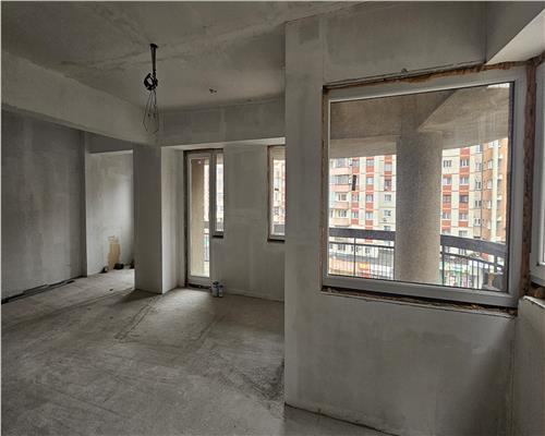 Apartament 4 camere et 1 Centru scara interioara