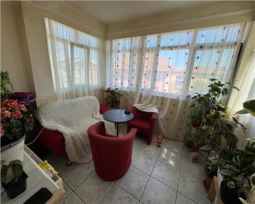 Apartament 3 camere de vanzare  zona Bulevardul Transilvaniei