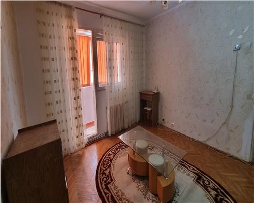 Apartament de vanzare, 2 camere, decomandat, 60 mp utili