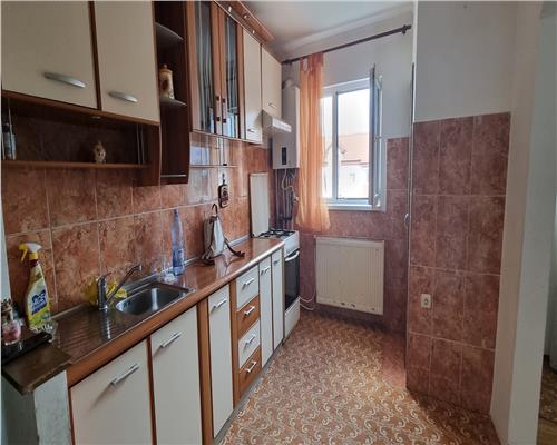 Apartament de vanzare, 2 camere, decomandat, 60 mp utili