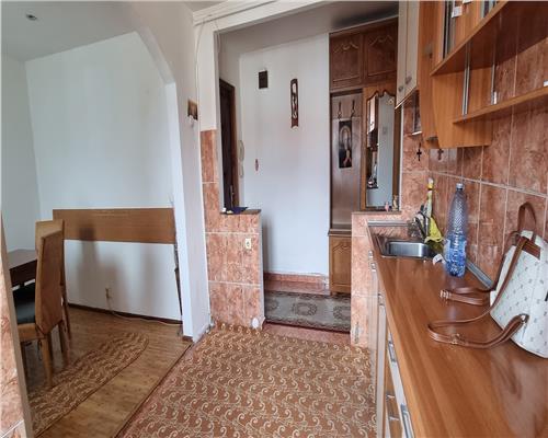 Apartament de vanzare, 2 camere, decomandat, 60 mp utili