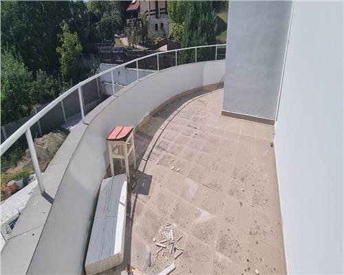 Casa cu 9 camere de vanzare zona Skit cu piscina si 896 mp teren