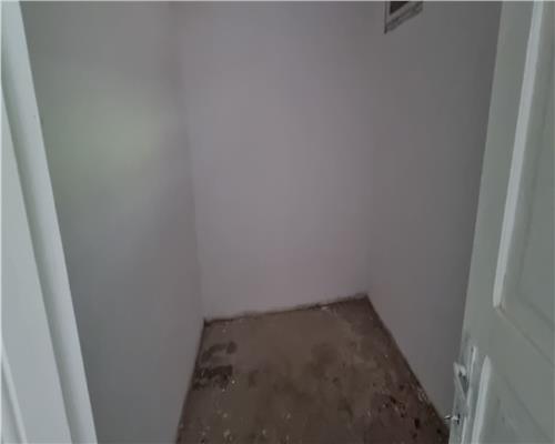 Casa cu 9 camere de vanzare zona Skit cu piscina si 896 mp teren