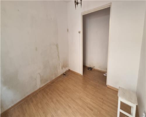 Investitie! Apartament decomandat 2 camere de vanzare Centru