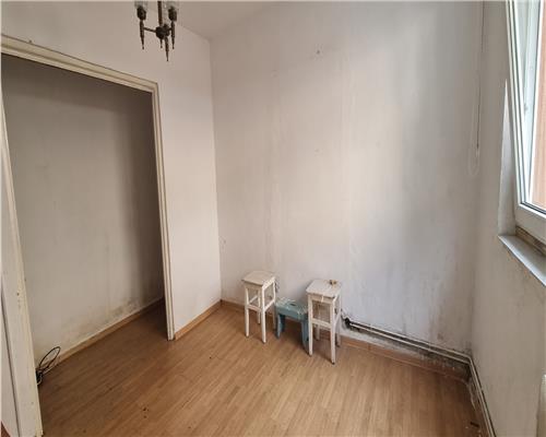 Investitie! Apartament decomandat 2 camere de vanzare Centru