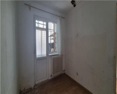 Investitie! Apartament decomandat 2 camere de vanzare Centru