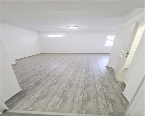 Spatiu comercial format din 2 camere de inchiriat zona Centru