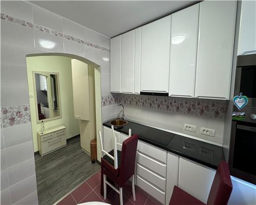 Apartament de inchiriat etaj intermediar, zona buna