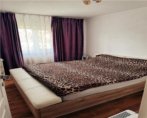 Apartament 4 camere de vanzare zona Ampoi