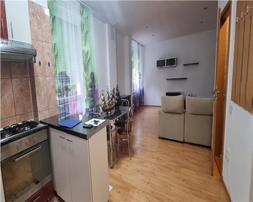 Apartament 3 camere de vanzare, zona Tolstoi, boxa +garaj