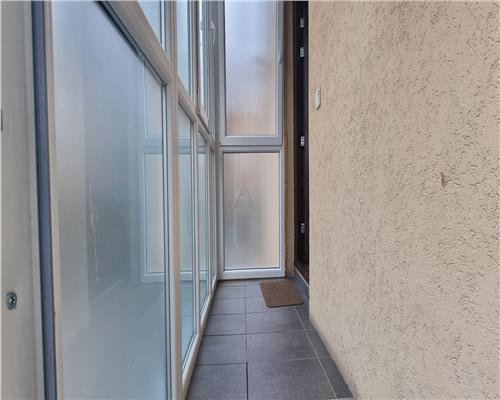 Apartament 3 camere de vanzare, zona Tolstoi, boxa +garaj