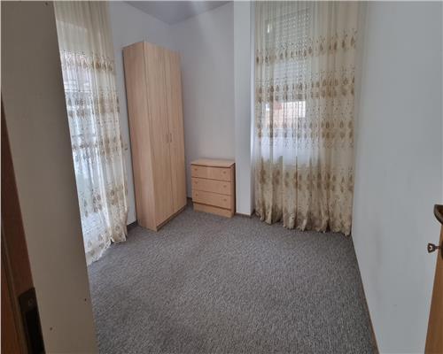 Apartament 3 camere de vanzare, zona Tolstoi, boxa +garaj