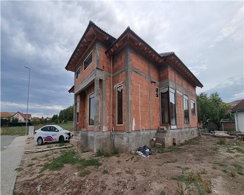 Casa 6 camere de vanzare in Ciugud, 710 mp teren