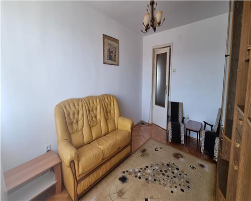 Apartament 3 camere de inchiriat zona Centru